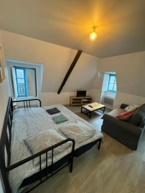 Joli studio au cœur des remparts